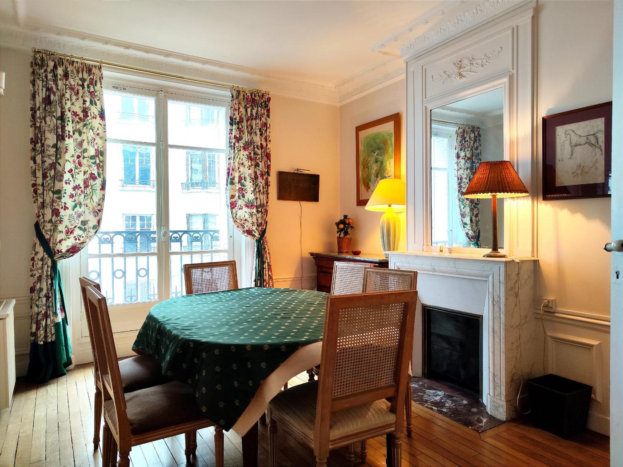 Square Desaix - 15 Apartment